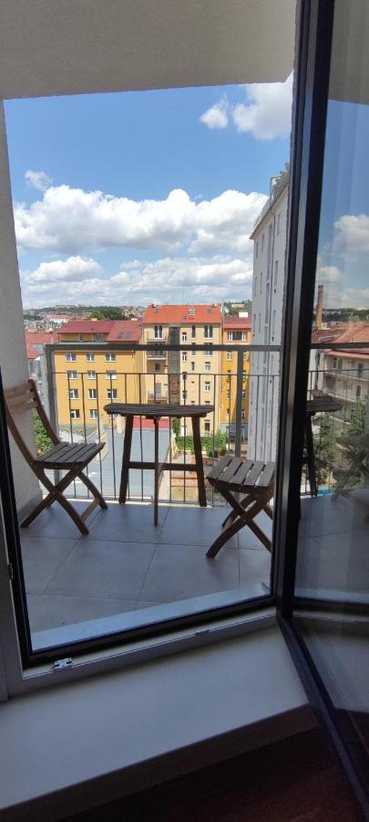 Brand New Two Room Apartment #64 In Elite Rezidence With Free Secure Parking Praga Exterior foto